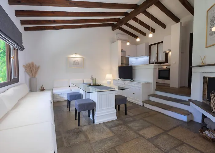 Sani Pool Сани-Бич