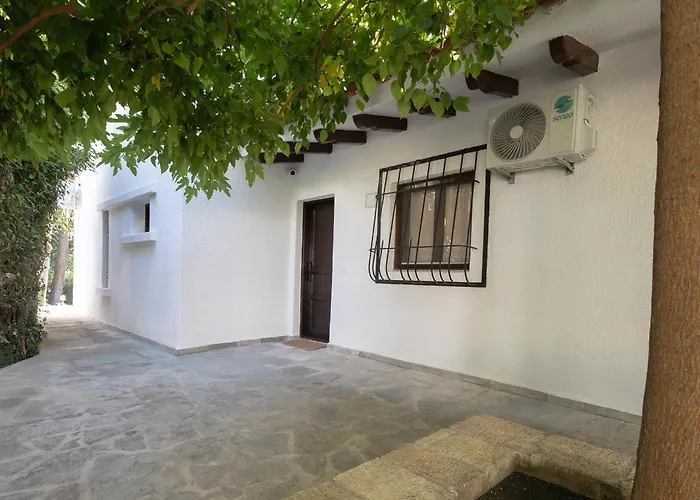 Sani Pool Villa