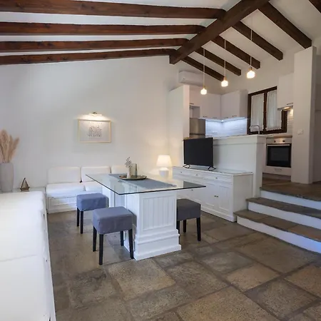 Вилла Sani Pool *