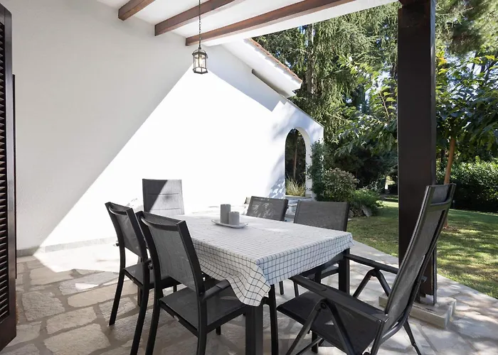 Sani Pool Сани-Бич